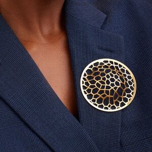 Archived Khoi Veni Gold Brooch